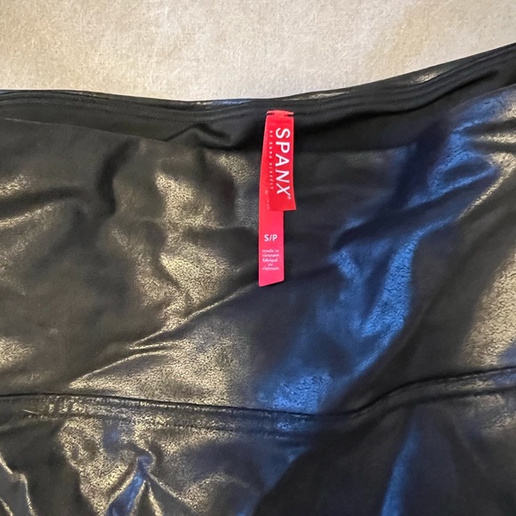 Spanx Faux Leather Leggings - Picture 2 of 2